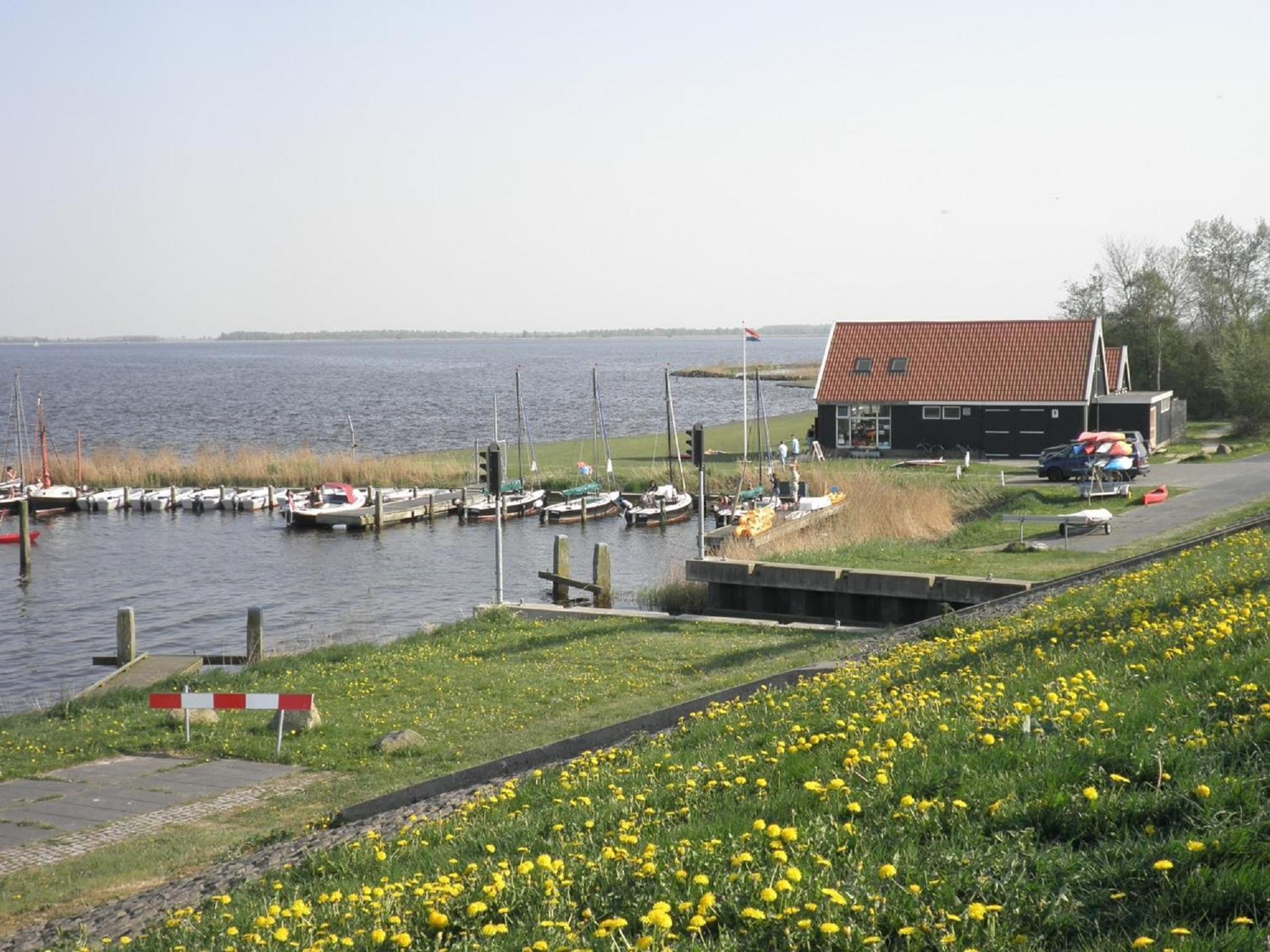 House Marijke With Winter Garden And Direct Access To The Lauwersmeer Anjum Exterior foto
